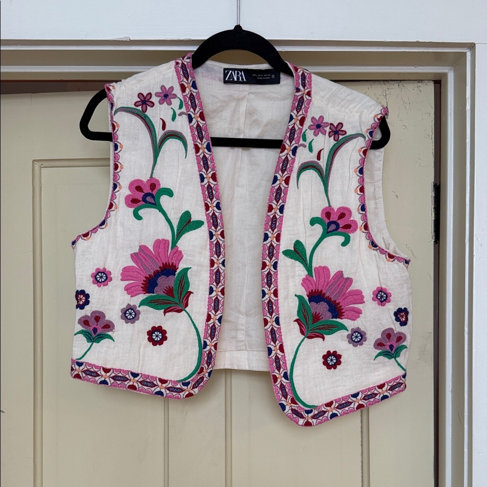 Zara Cream Floral Embroidered Vest